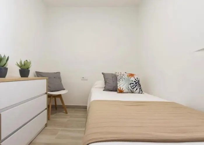 Primera Linea De Mar * ל'אמפולה